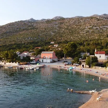 Leon & Grga アパート Šibuljina